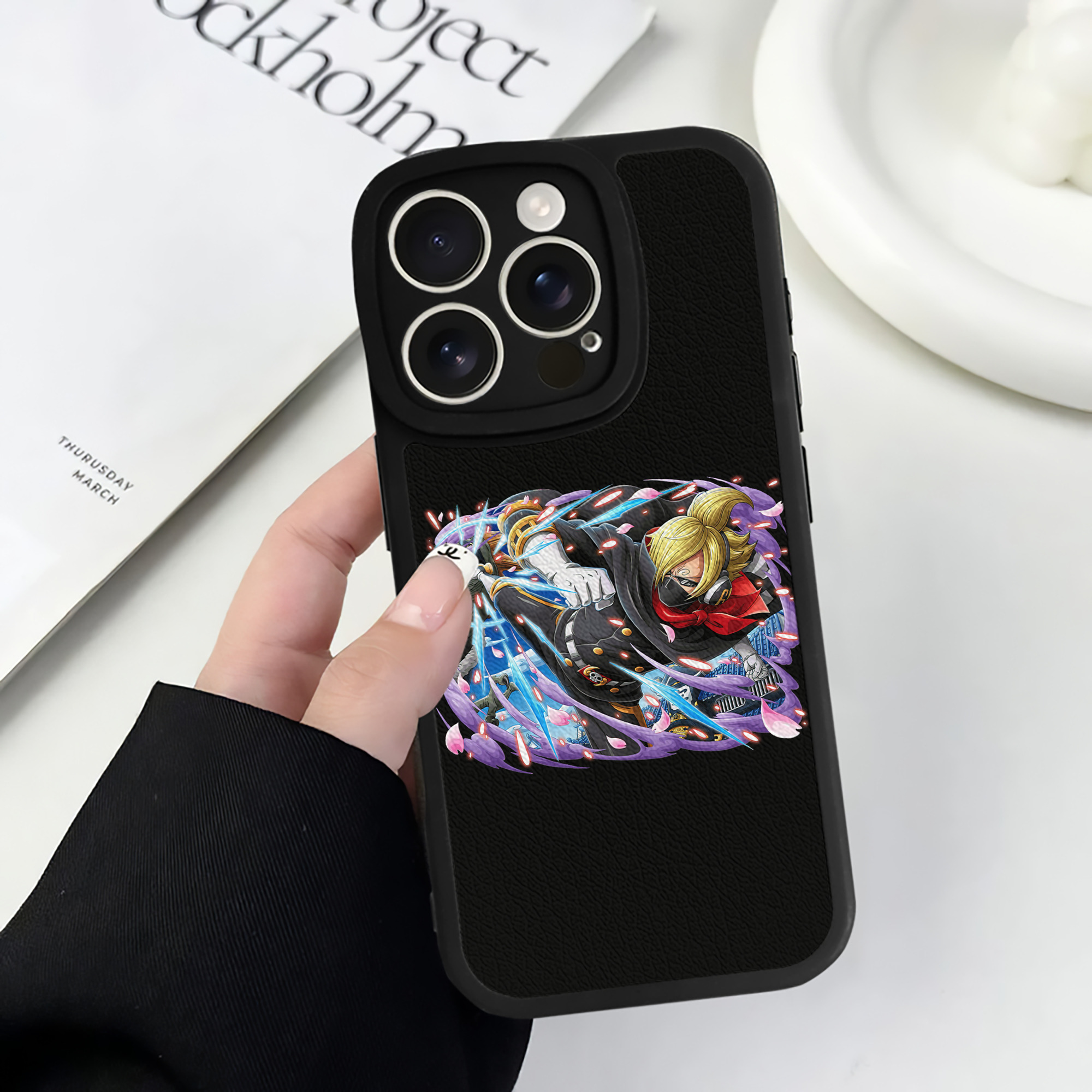 （画像用） ワンピース サンジ ONE PIECE Sanji 【iPhone 16シリーズ対応】シリコンスマホケース（レザー調） 材質：シリコン